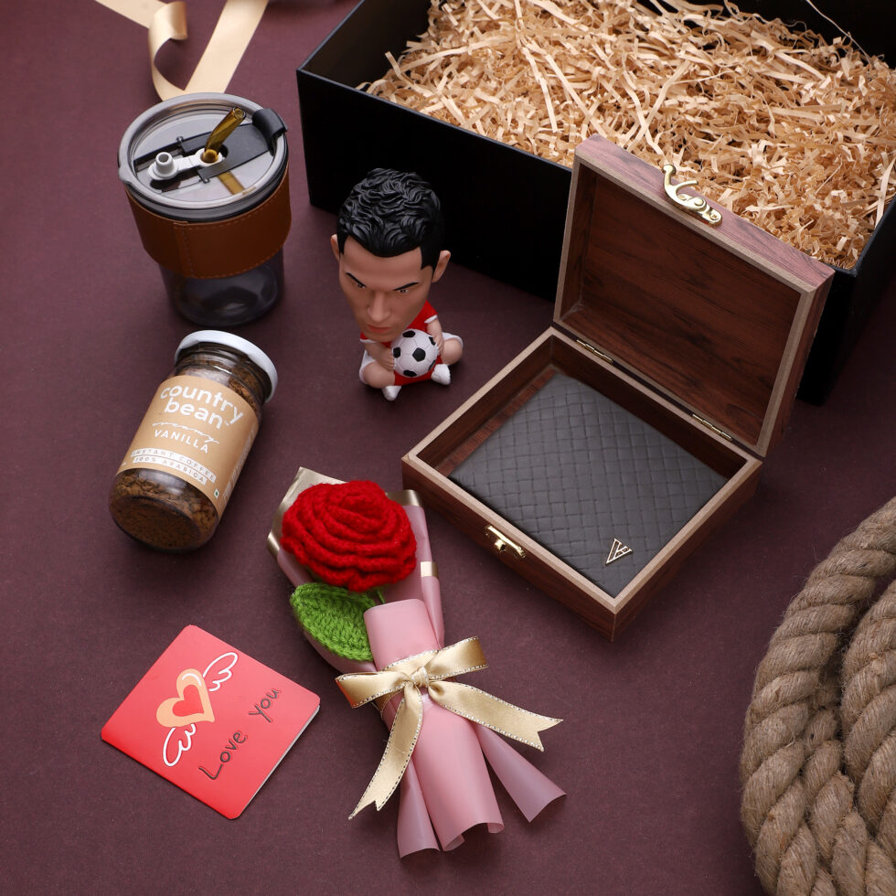 Love on the Go - Image 2